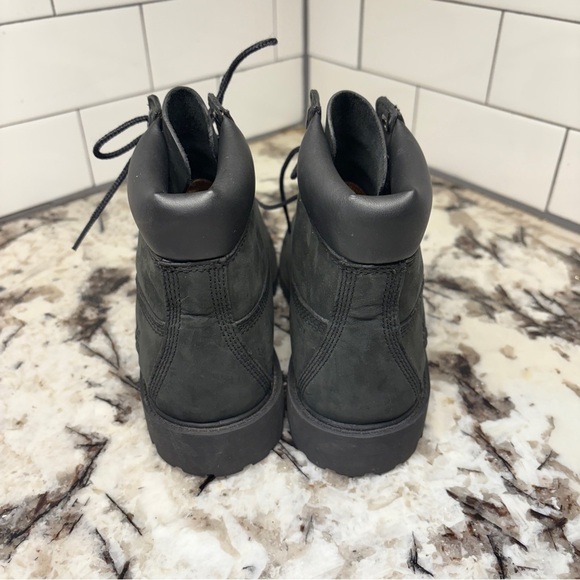Black timberlands size 3.5 - Picture 5 of 8